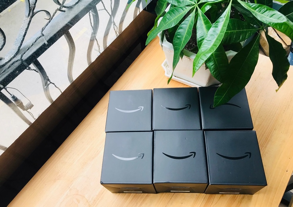 amazon echo dot doi vo mau den