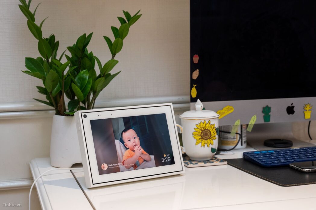 Trên tay Facebook Portal: hiển thị ảnh Facebook/Instagram, gọi Messenger, trợ lý Alexa, loa di động facebook portal 2 scaled