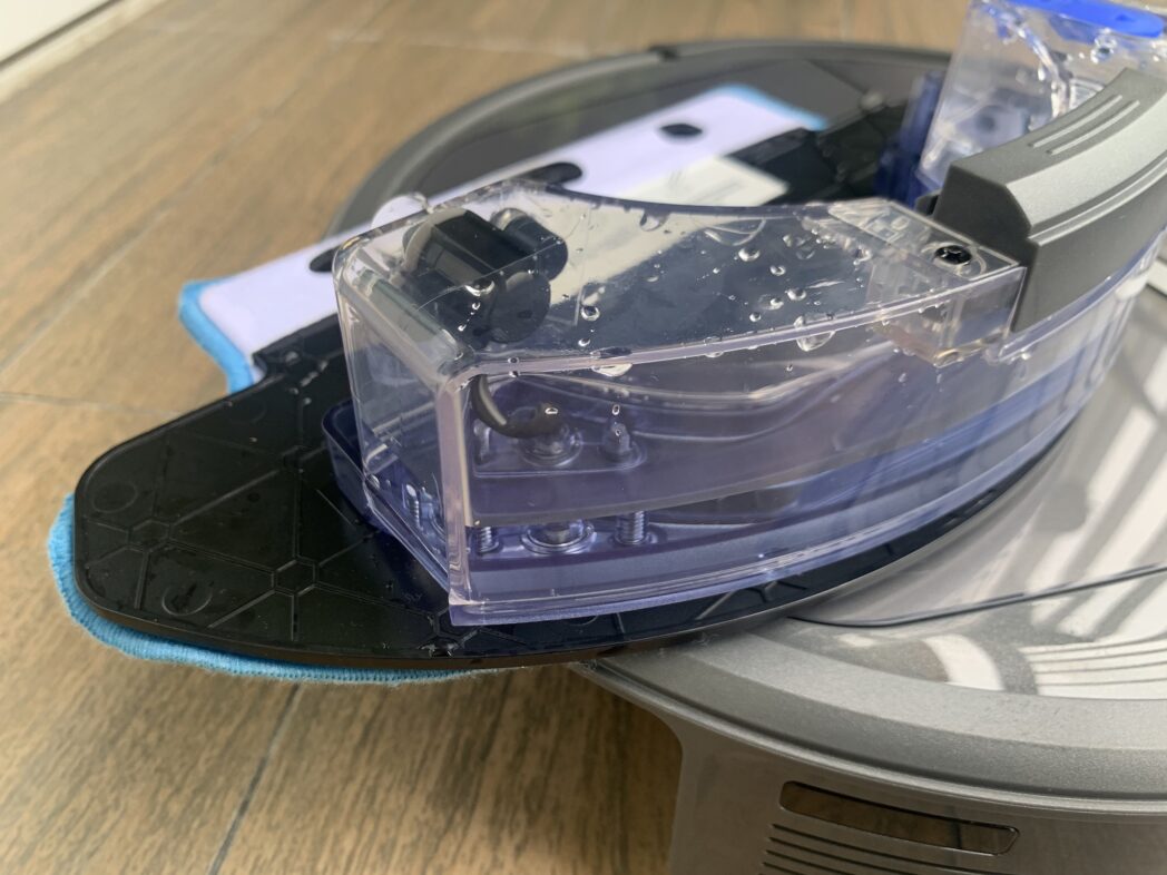 robot hut bui deebot 3 scaled