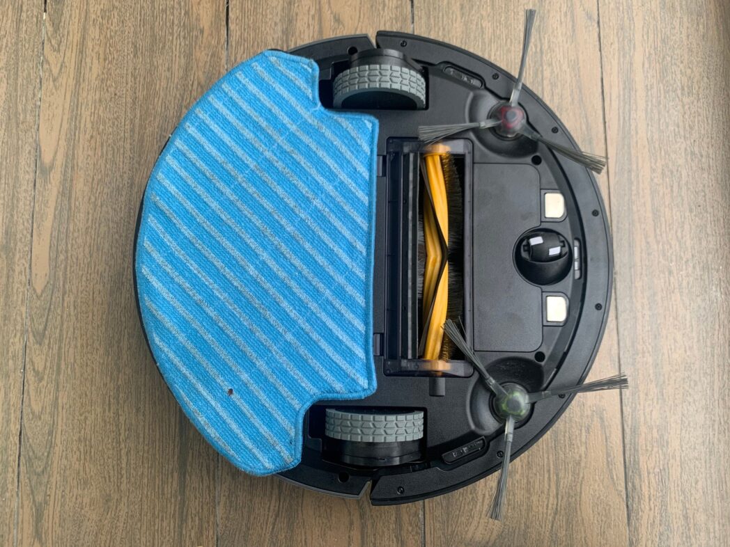 robot hut bui deebot 4 scaled