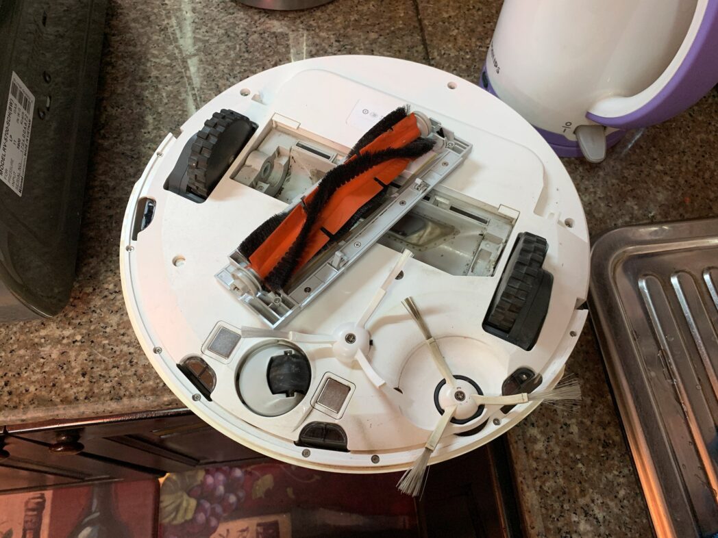 robtot hut bui scaled