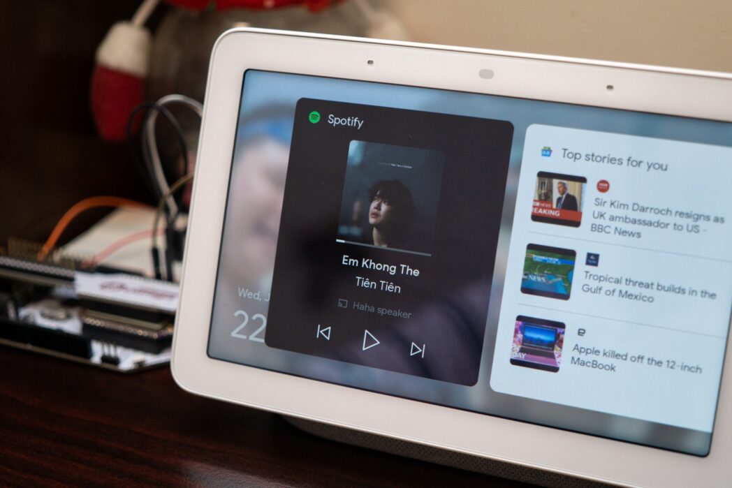 tren tay google nest hub 4 scaled